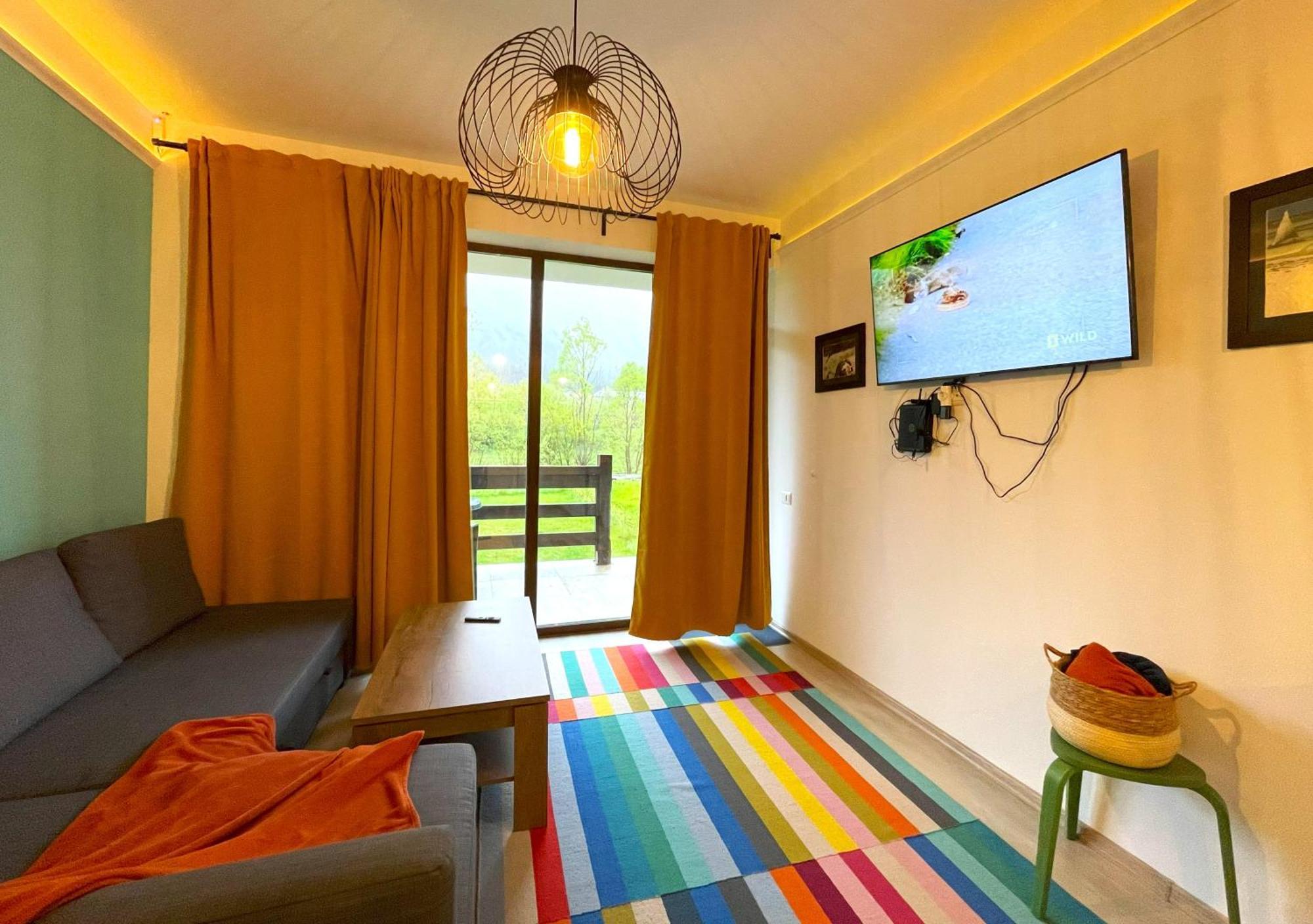 Cozy Riverfront Apartments With Garden And Mountain View Buşteni Dış mekan fotoğraf