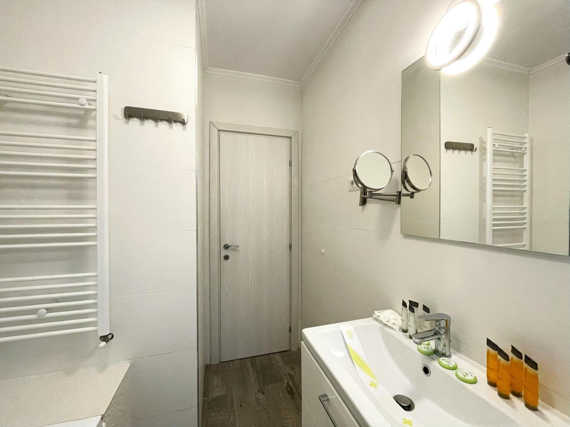 Cozy Riverfront Apartments With Garden And Mountain View Buşteni Dış mekan fotoğraf