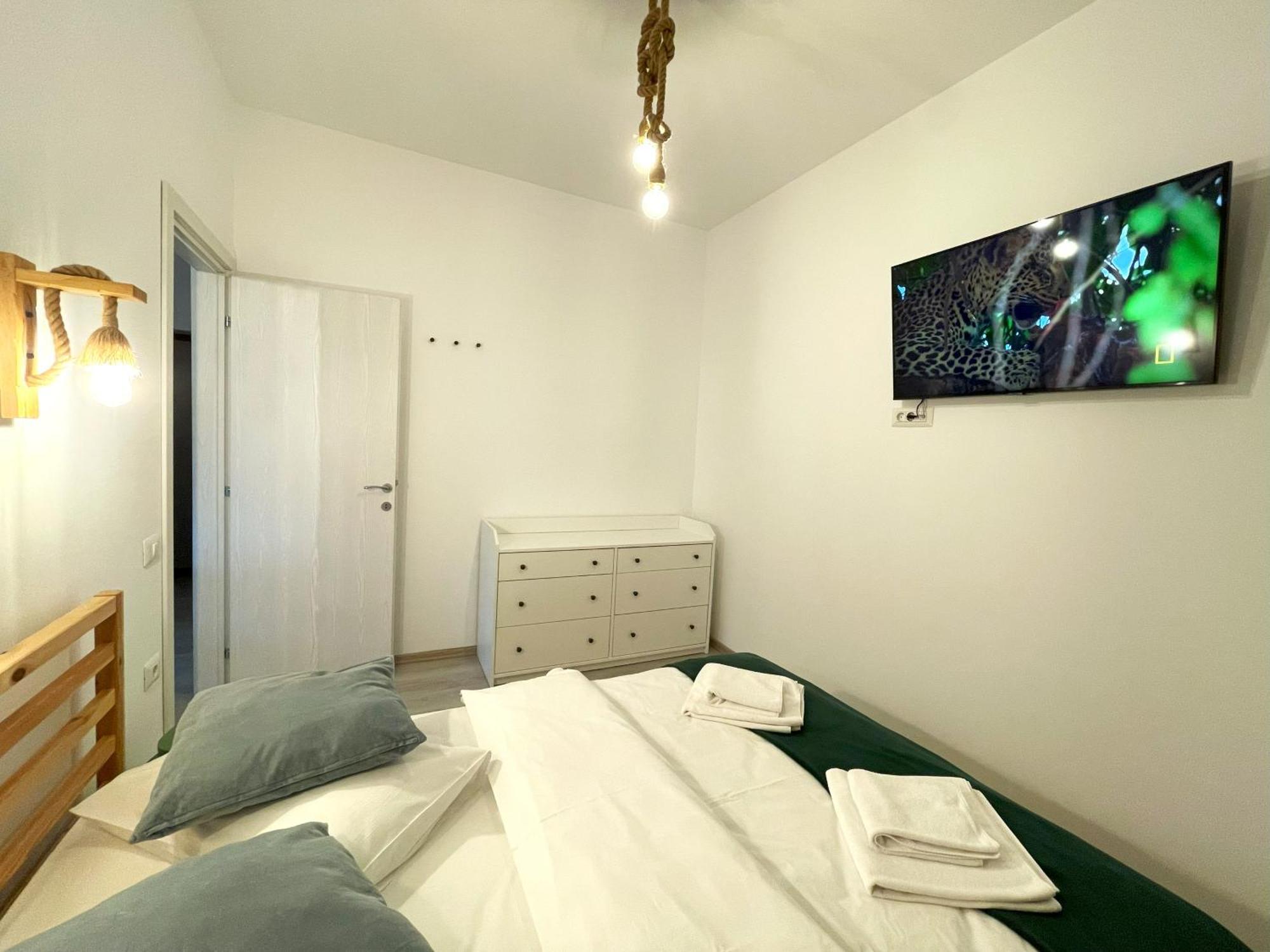 Cozy Riverfront Apartments With Garden And Mountain View Buşteni Dış mekan fotoğraf