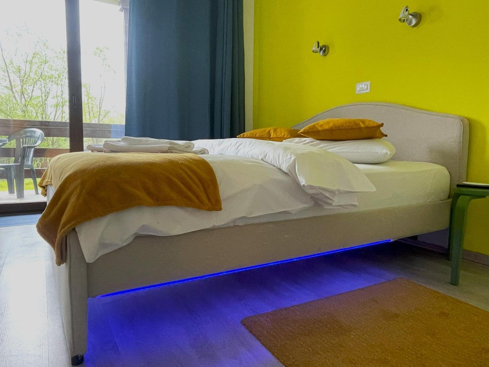 Cozy Riverfront Apartments With Garden And Mountain View Buşteni Dış mekan fotoğraf